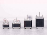 What makes AML's ultra-high vacuum stepper motors unique?